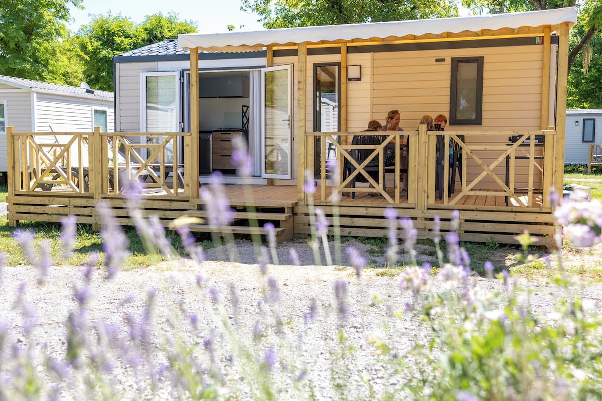 Mobile Unterkunft (Magnolia) | 2 Schlafzimmer, kostenloses WLAN