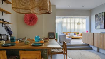 Apartment, City View | Living area