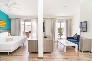 Ropa de cama hipoalergénica y minibar con artículos gratuitos