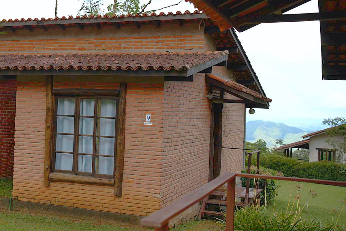 Chalet básico, vistas a la colina | Wifi gratis