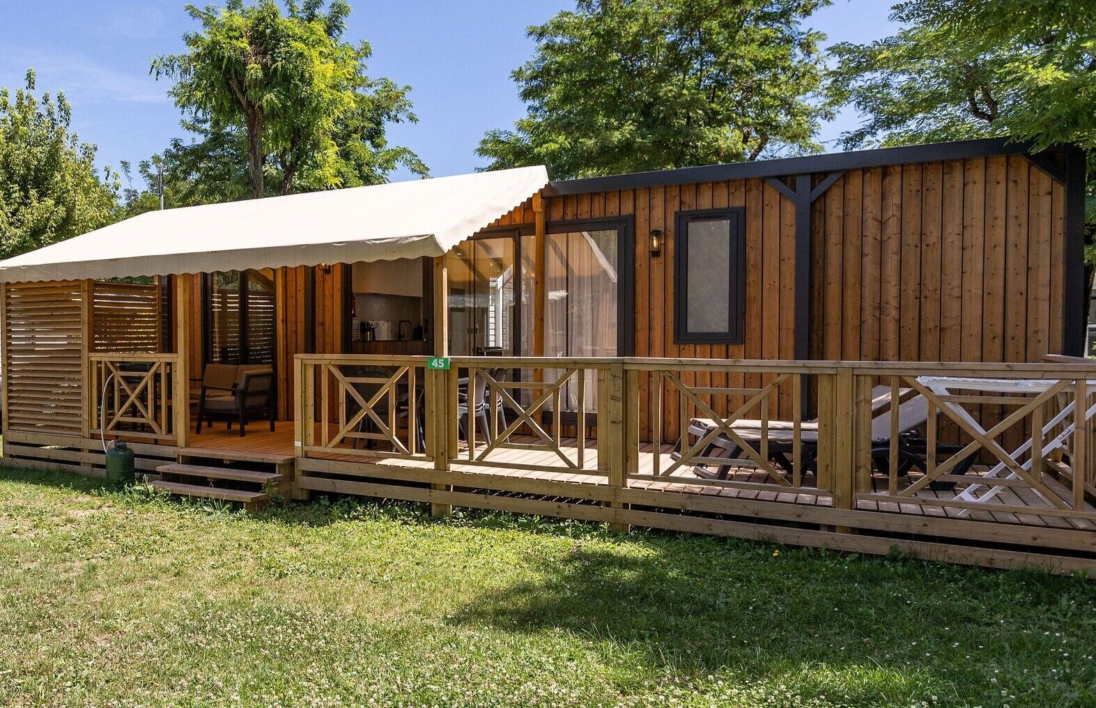 Mobile home (Antibes)