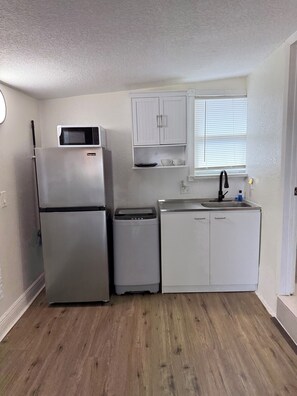 Uklassifisert bilde, 3 av 7, knapp