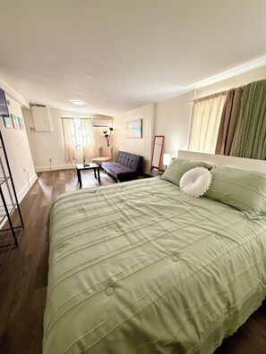 1 bedroom, iron/ironing board, WiFi, bed sheets
