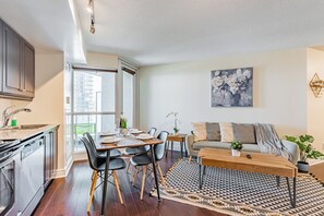 Condo conforto | Área de estar | Smart TV, Netflix, serviços de streaming