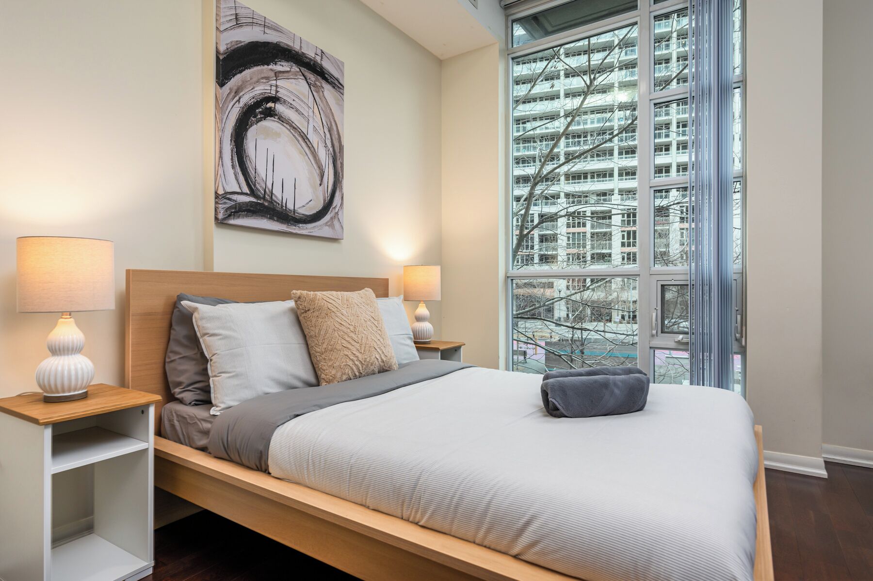 패밀리 콘도 | 고급 침구, 오리/거위털 이불, 각각 다른 스타일의 인테리어, 각각 다르게 가구 비치