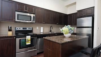 Condo dành cho gia đình | Bếp riêng | Tủ lạnh, lò vi sóng, lò nướng, bếp nấu