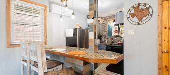 Peg's Place Efficiency Apt in Denison TX