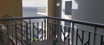 Savvy Suite 3BR Near Okada Manila