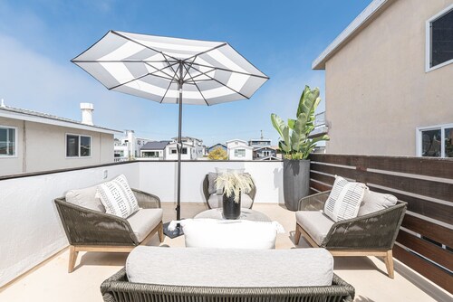 6 Total Bedrooms | Modern Interior w/ 3 Large Patios | Central Location 1 House from the Beach - No Car Needed!