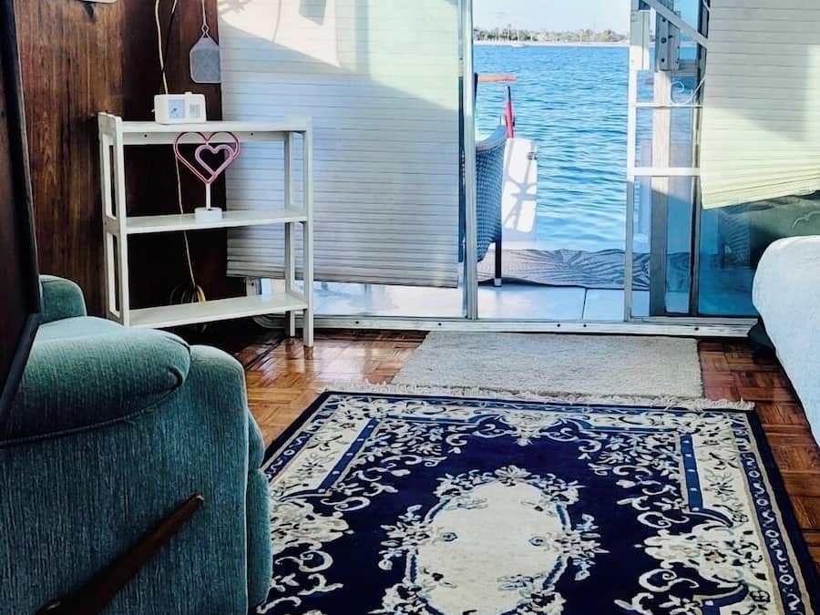 Cabin, Balcony, Bay View | Living area