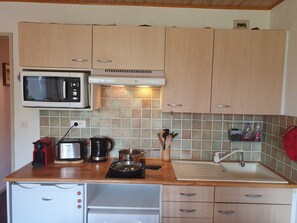 Fridge, microwave, dishwasher, coffee/tea maker