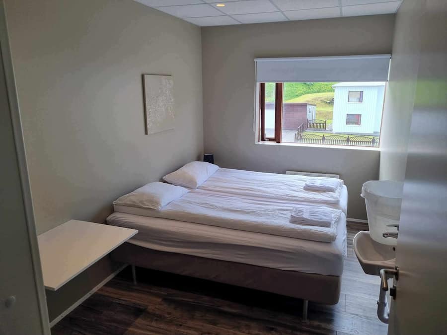 Basic Double or Twin Room, Mountain View | Soundproofing, free WiFi