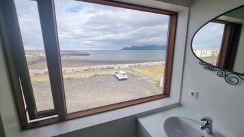 Handtücher, Seife, Shampoo, Toilettenpapier