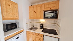Frigorifero, microonde, forno, lavastoviglie