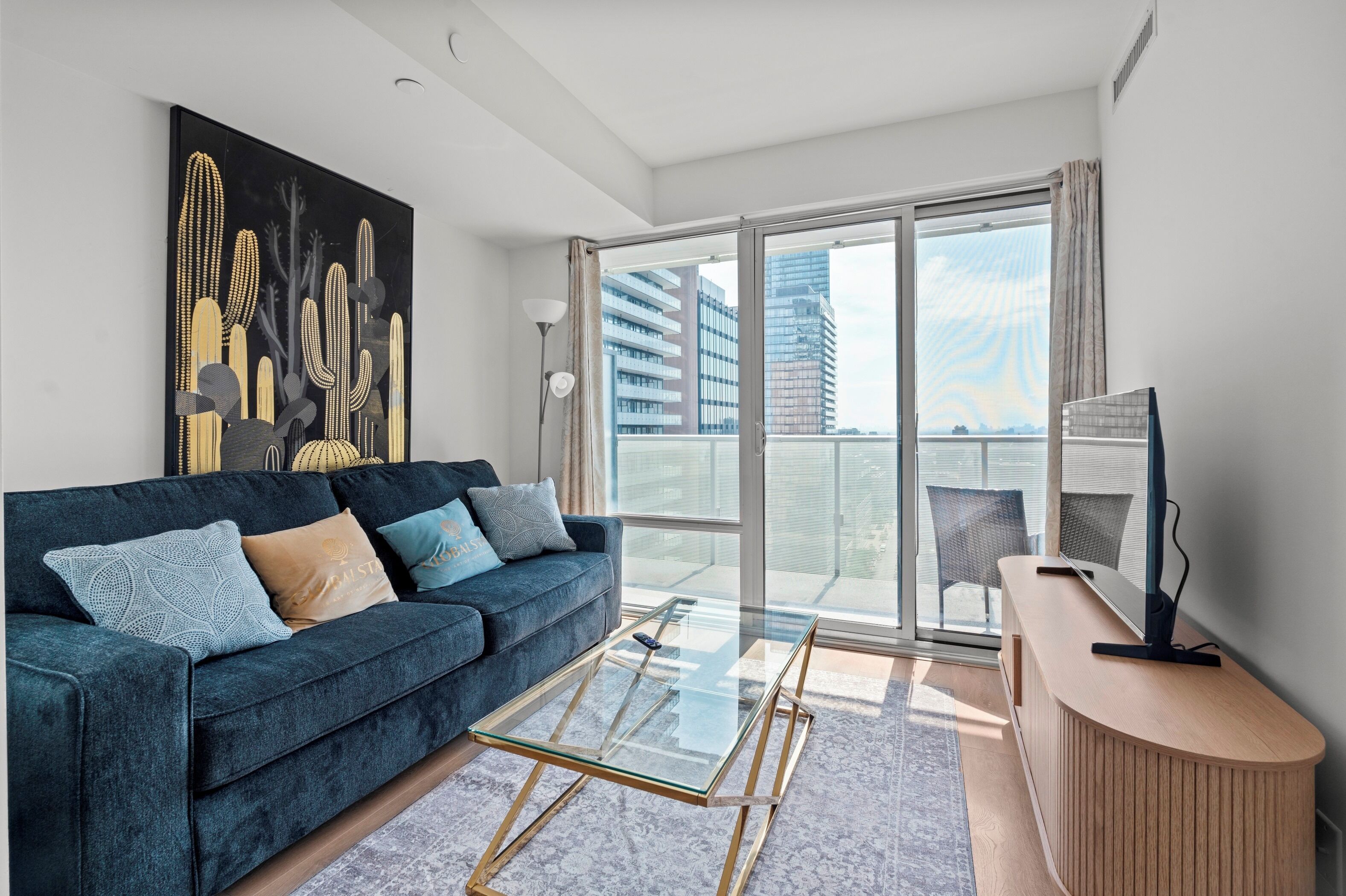 Superior Apartment, 1 Bedroom, City View | Living area | 43-inch flat-screen TV with digital channels, Netflix