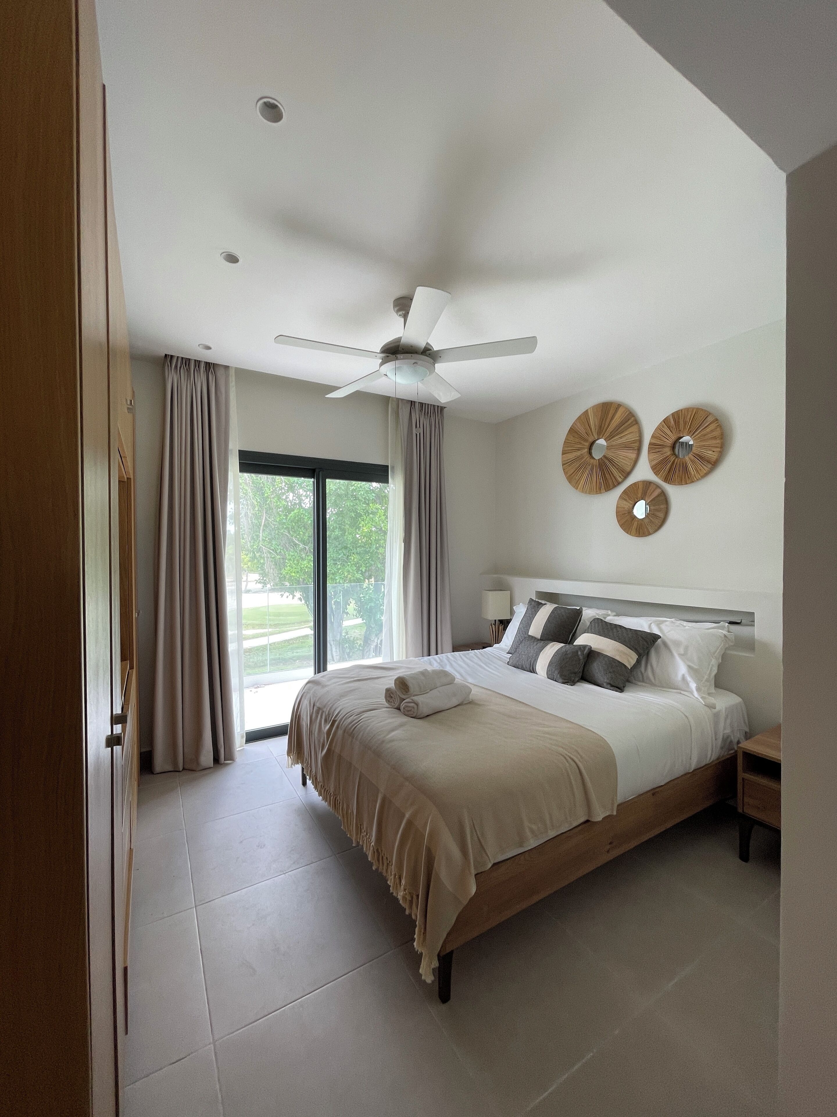 3 chambres, fer et planche à repasser, Wi-Fi, literie fournie