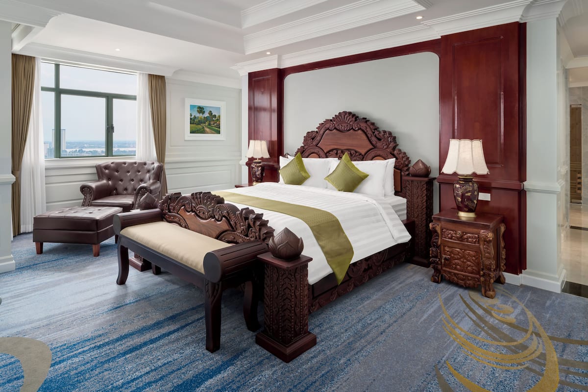 Presidential Suite, 1 King Bed, Non Smoking | 1 bedroom, minibar, in-room safe, desk
