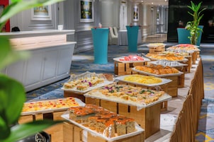 Café da manhã continental todos os dias mediante uma taxa