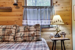 3 bedrooms, iron/ironing board, travel cot, free WiFi