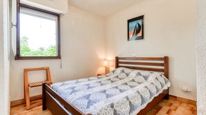 2 bedrooms
