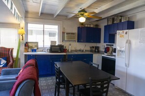 Fridge, microwave, oven, stovetop - 223 Walnut Ave. in Lakeside (Lakeside)