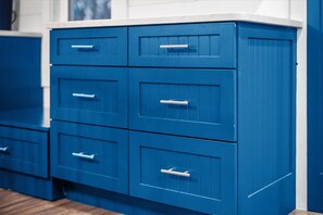 Interior - 228 Laurel Close to Downtown and the Lake! (Lakeside)