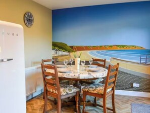 House, 3 Bedrooms, Patio | Dining room