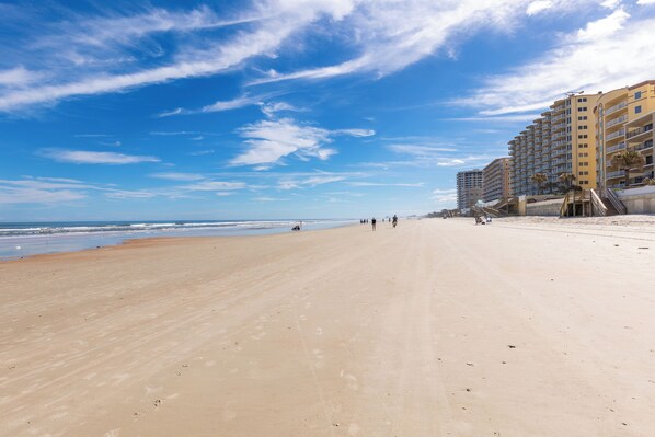 Solsenger og strandhåndklær
