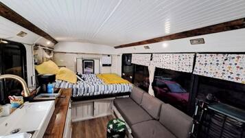 1 bedroom, iron/ironing board, WiFi, bed sheets