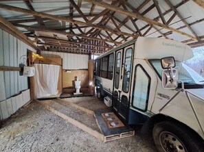 Property grounds - Covered Bridge + Tiny Home Bus on the water in RRG (Stanton)
