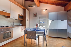 Private kitchen - THE COLUMBINE. (Verona)