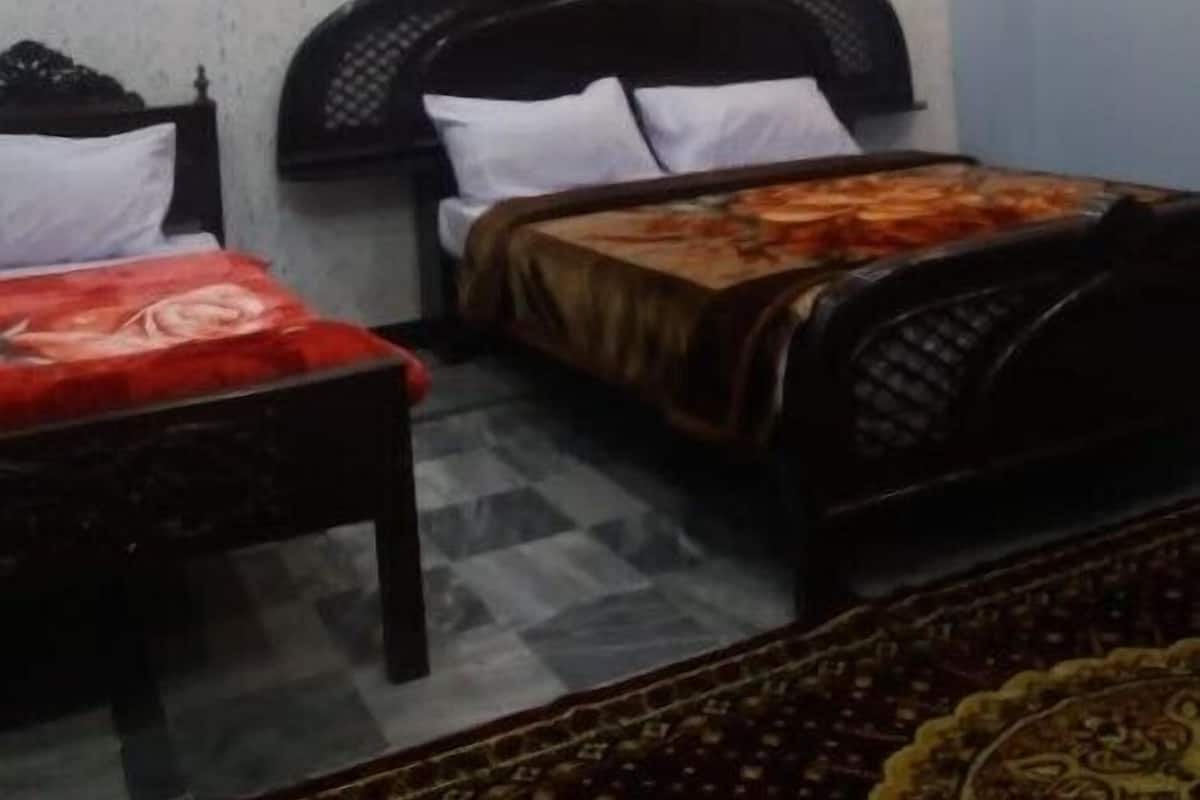 Deluxe Double Room | Soundproofing, iron/ironing board, free WiFi