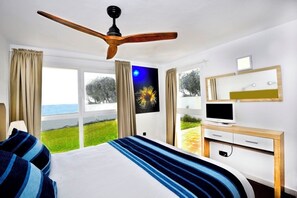 3 slaapkamers, een strijkplank/strijkijzer, wifi, beddengoed