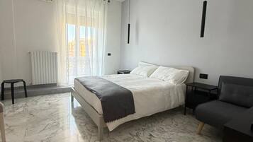 1 camera, ferro/asse da stiro, Wi-Fi, lenzuola