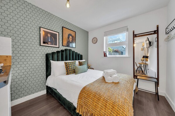 Desk, iron/ironing board, travel crib, WiFi