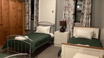 Phòng 3 tiện nghi đơn giản | Truy cập Internet không dây miễn phí