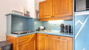 Fridge, microwave, dishwasher, coffee/tea maker