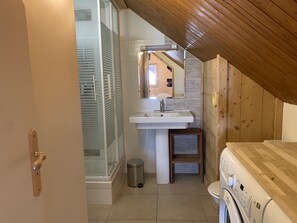 Hårtørrer, håndklæder