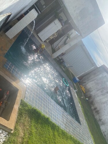 Space with swimming pool 