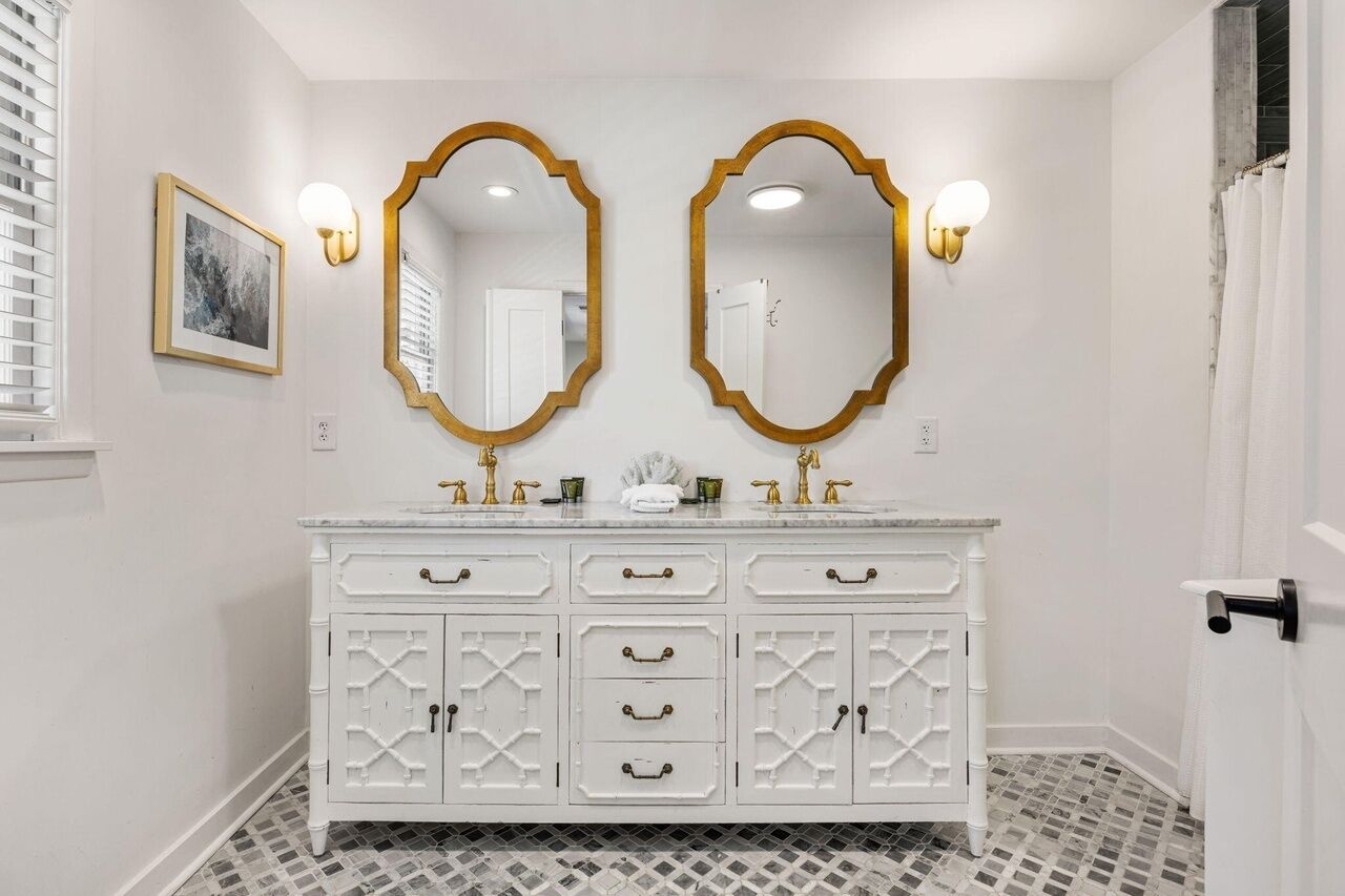 Primary Suite Bathroom