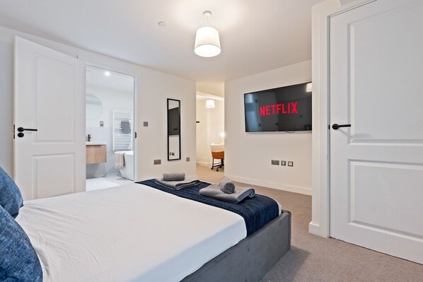 1 bedroom, iron/ironing board, free WiFi, bed sheets