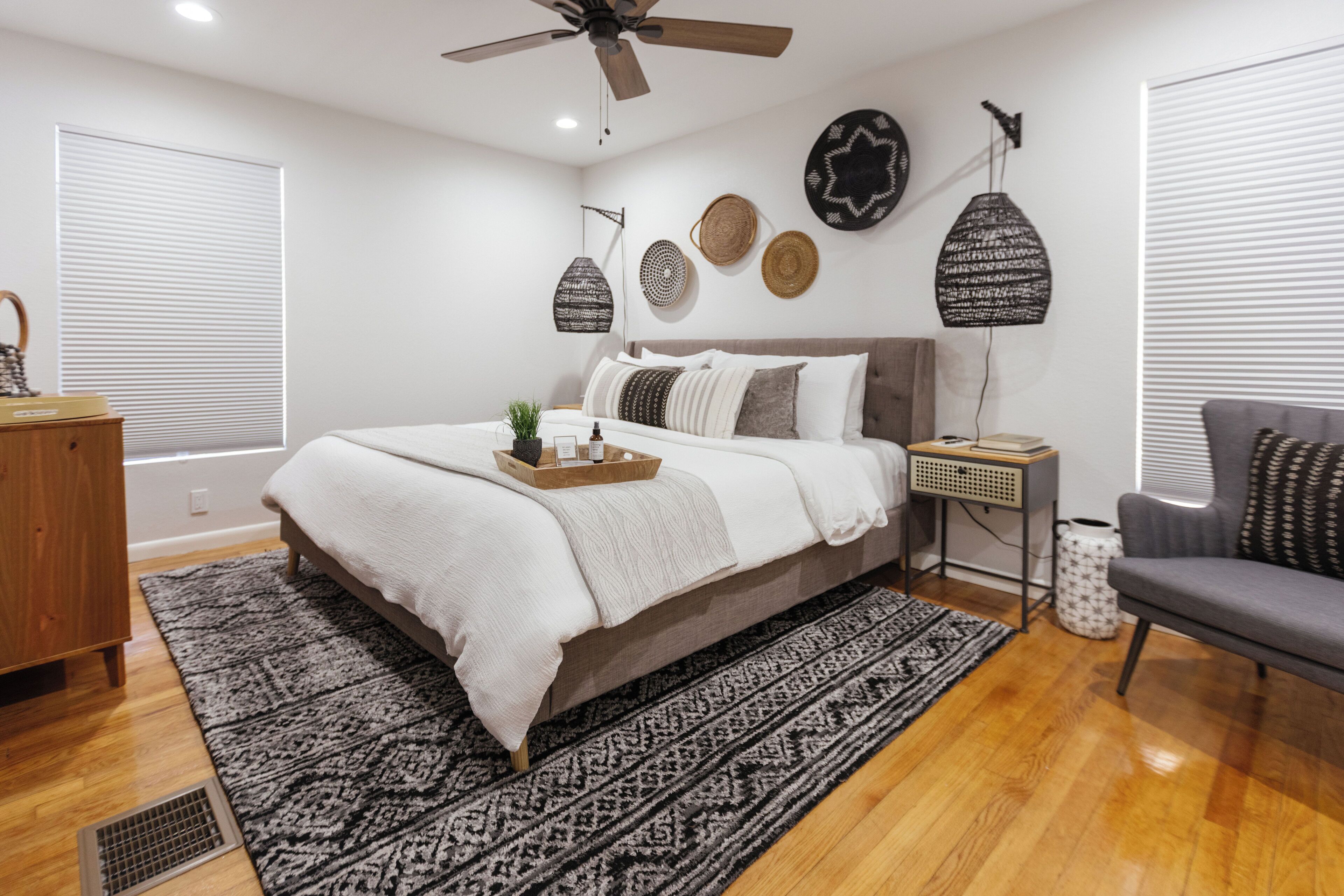 2 habitaciones, tabla de planchar con plancha y wifi gratis 