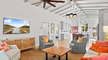 Signature Chalet | 5 bedrooms, free WiFi