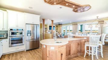 Panoramic House, Ocean View | Free WiFi