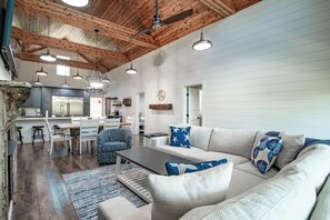 Deluxe Suite | Room amenity