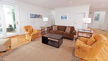 Royal Chalet | Room amenity