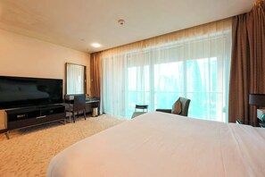 1 bedroom, in-room safe, desk, iron/ironing board