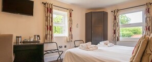 Deluxe Double or Twin Room, Ensuite, Garden View (BH5)