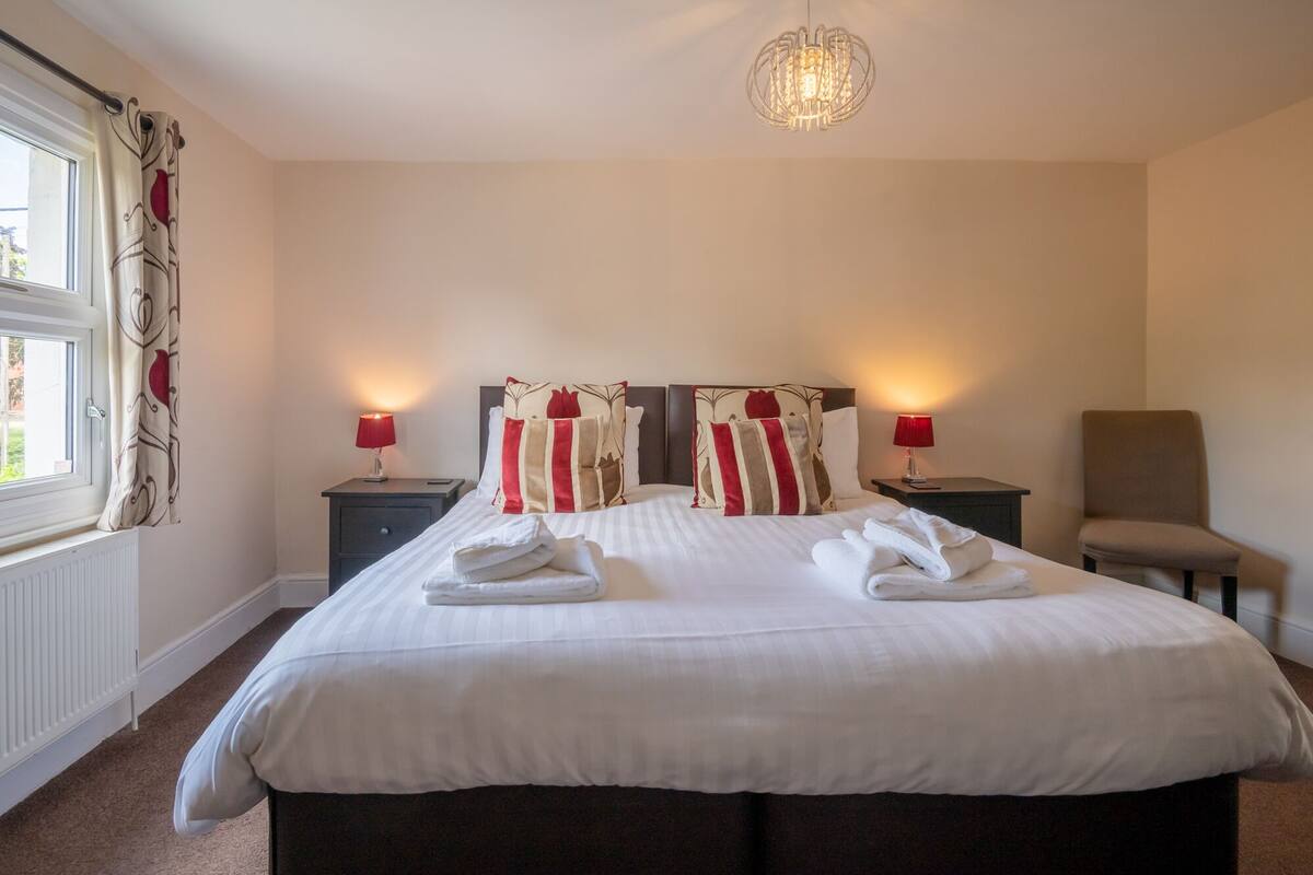 Deluxe Double or Twin Room, Ensuite (BH4) | WiFi (free)