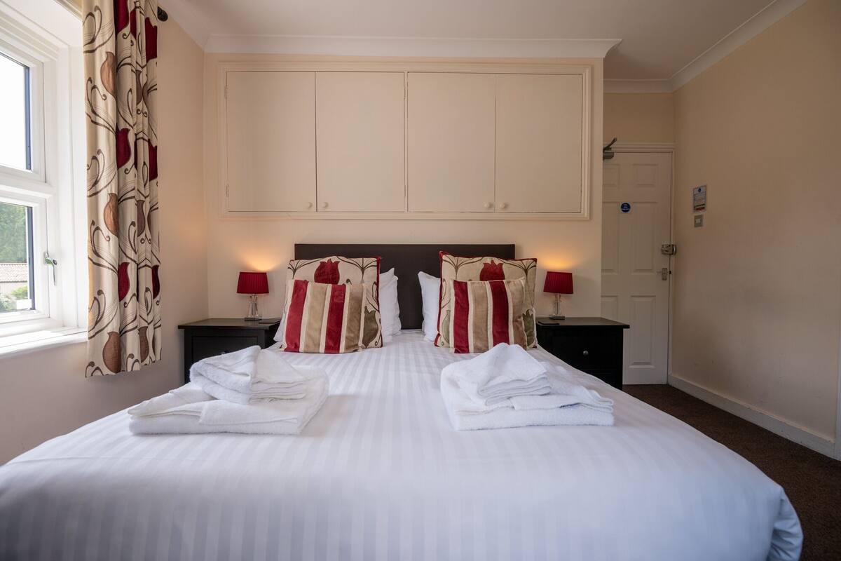Standard Double Room, Ensuite, Garden View (BH2) | WiFi (free)